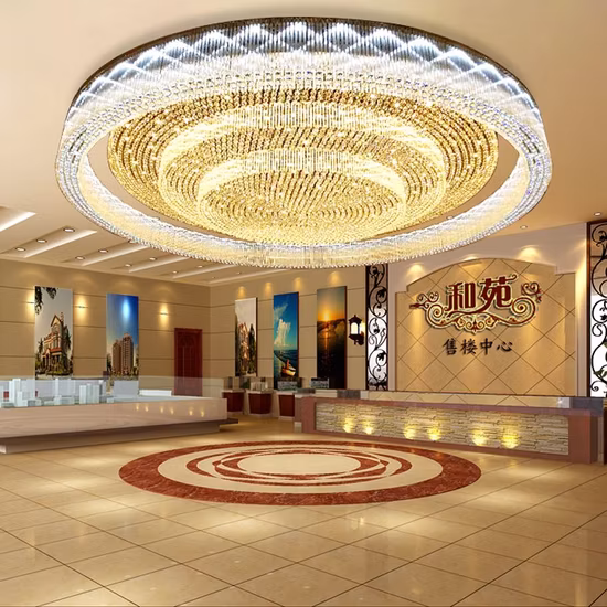 Hotel-Lobby-Innentreppe, kundenspezifisches Projekt, runde LED-Deckenleuchter aus Glas